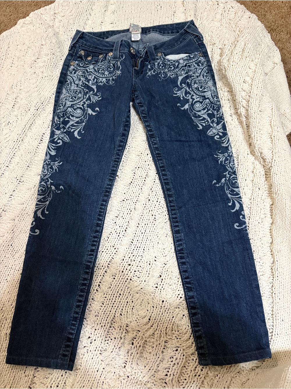 True Religion Dark Blue Skinny Jeans with White Scroll Accents Catherdral Capris